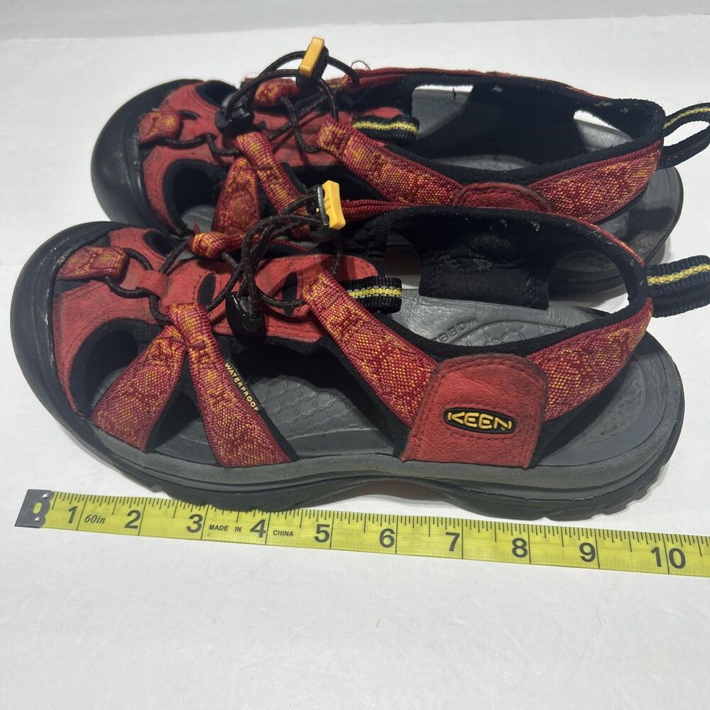 Keen Clearwater CNX / Whisper Red Hiking Water Sandals Women's Size 9 Outdoors - Picture 3 of 6